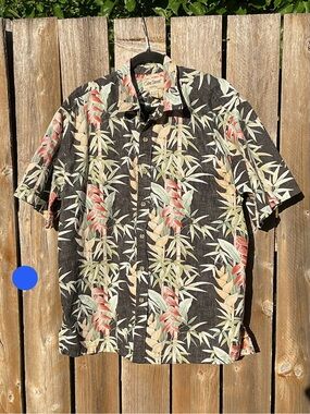 Cooke Street Honolulu Hawaiian Shirt XL Tropical Floral Button Front Cotton
